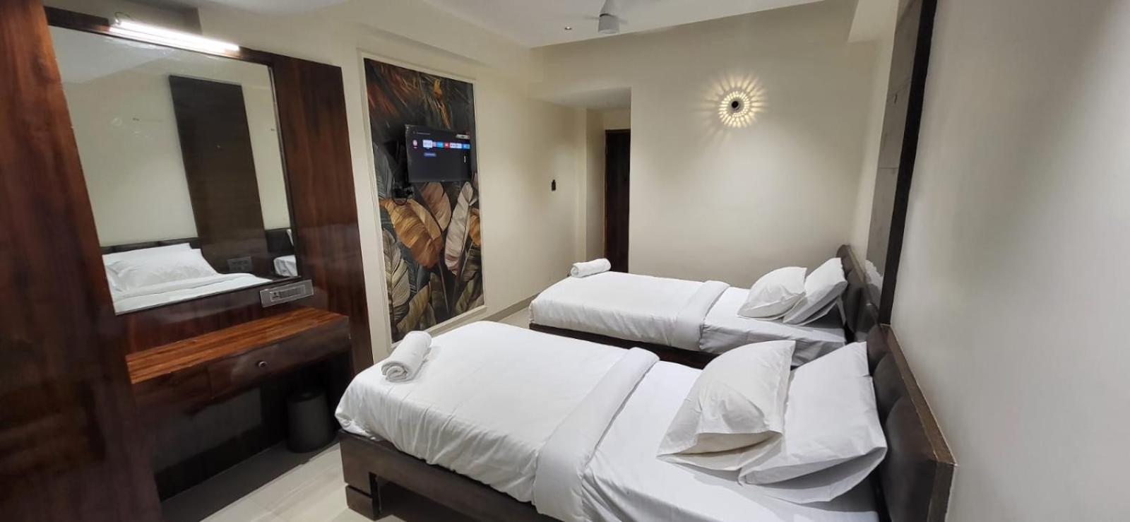 Model Grand Inn Bellary Εξωτερικό φωτογραφία